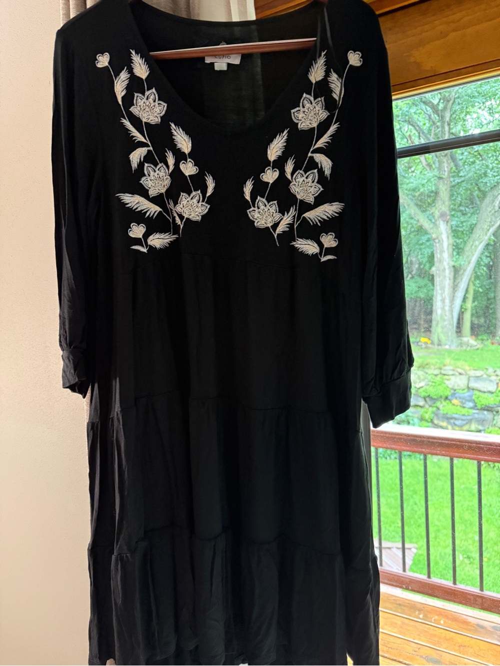 Cupio Black V-Neck mini dress with White Floral Embroidery